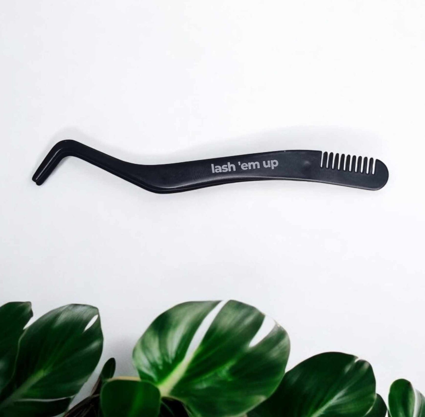 diy eyelash application